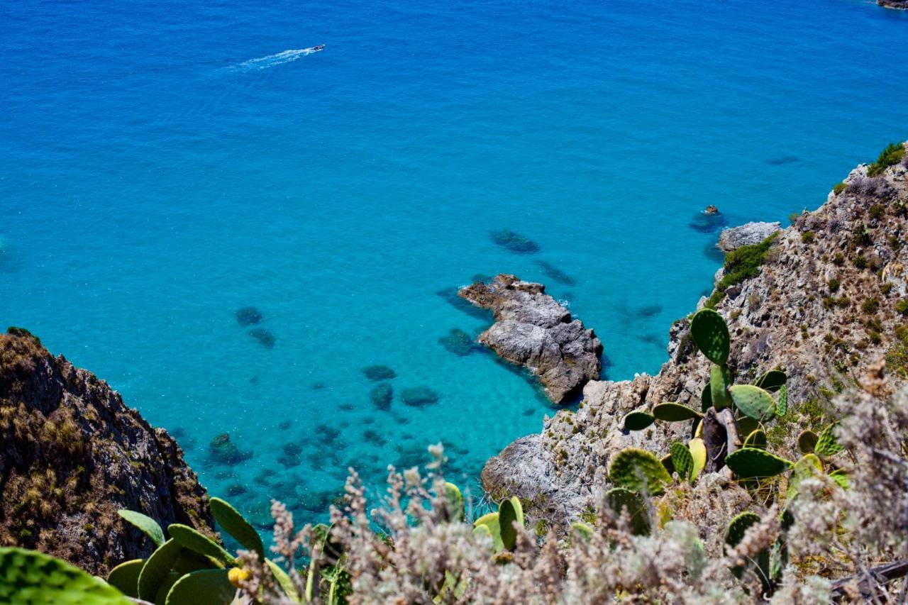 B&B The Sun - Family Rooms Tropea Exterior photo